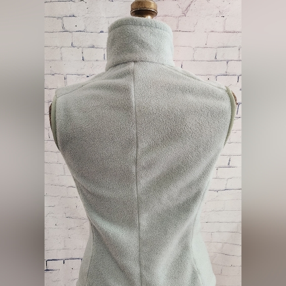 Patagonia Womens Vest - Picture 2 of 4